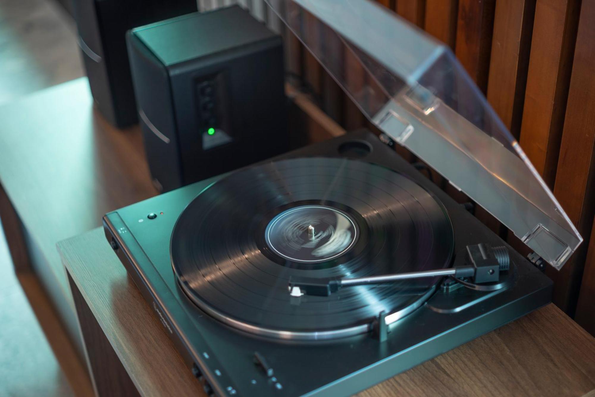 Pullman Santiago Vitacura Exterior foto A record player